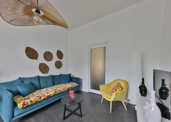 Emma , Maison Classee 3 Etoiles Au Centre De Avec Jardin Clos A Chatellerault, A 20 Mn Futuroscope&aquascope * Châtellerault